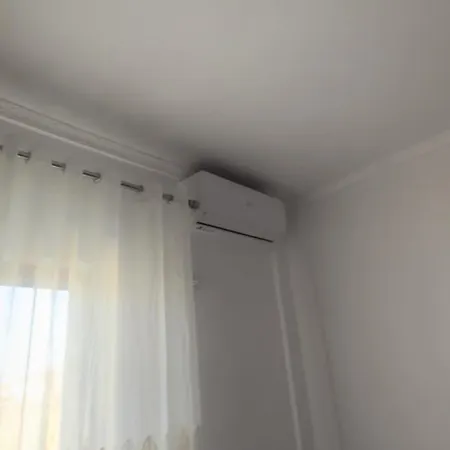 Polici Habitación en casa particular